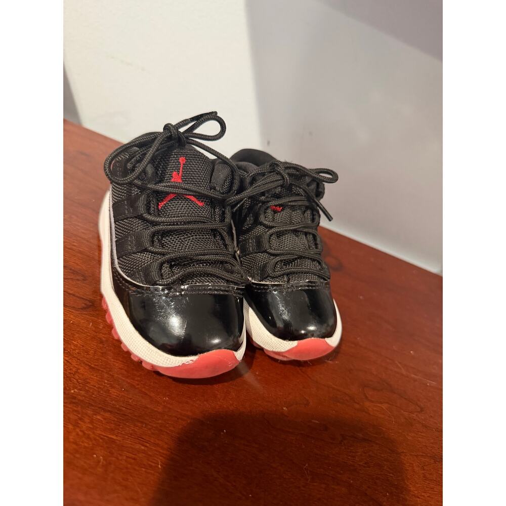 Nike Air Jordan 11 Retro Low BRED Toddler size 6C
